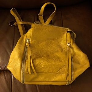 laura di maggio backpack